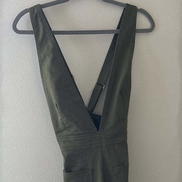 Sincerely Jules Jumpsuit military Green Plunge Front Halter Zip Up jumpsuit Sz S - Picture 3 of 10